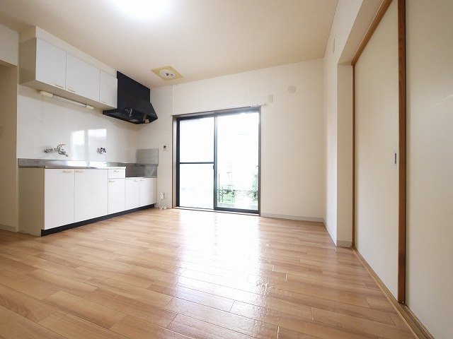 サンライズ三笠Ⅱの居間・リビング