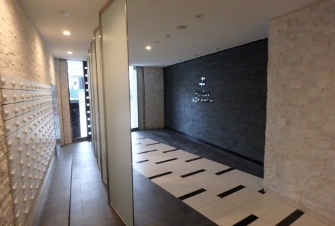 アドバンス西梅田ラシュレ　BRAVI不動産のロビー|【アドバンス西梅田ラシュレ】清潔なロビーです