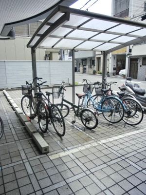 【駐車場】 | ロイヤル文の里 | 駐輪場