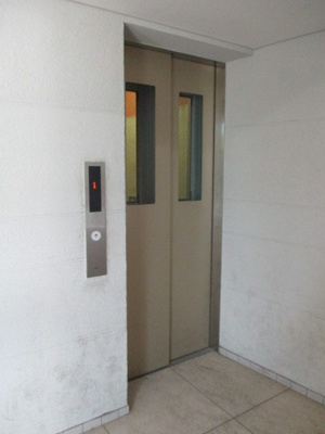 【エントランス】 | ルクソール スター | エレベーター