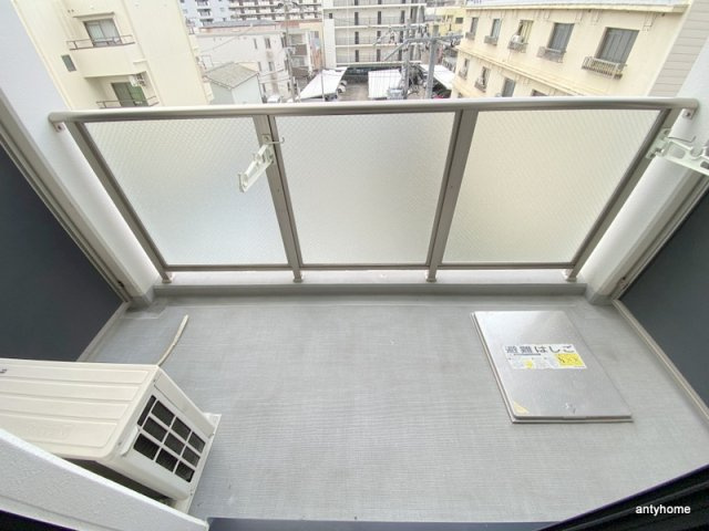 CASA京橋　仲介手数料無料のバルコニー