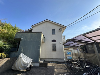 【外観】 | 小田急線「柿生」駅まで徒歩5分！通勤通学・お買物にも便利な立地の2階建てアパートです☆
