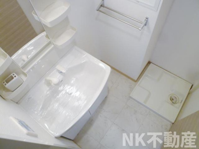 【洗面所】 | エトワールフィラント（荒本賃貸） | 明るい洗面所です