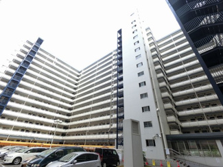 【外観】 | 3階部分・南向きバルコニーにつき陽当り良好です♪