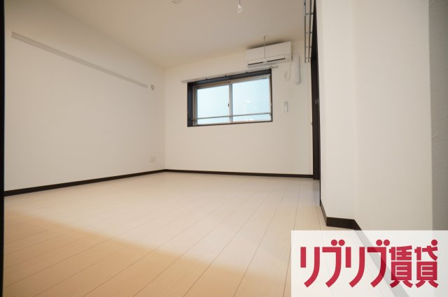 クラストガーデンⅢの居間・リビング