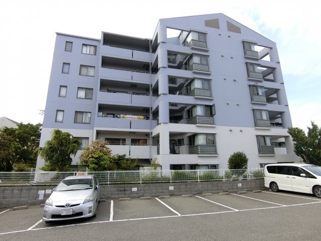 朝日プラザウエスティ神戸の外観|綺麗な外観のマンションです