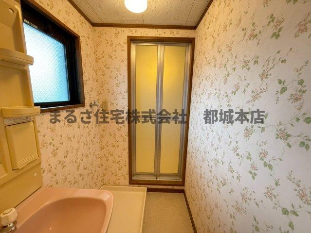 日の出マンションの洗面所