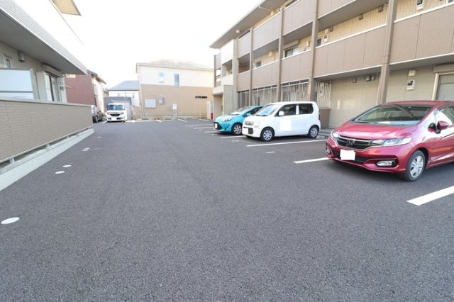 スカイパレットＡの駐車場