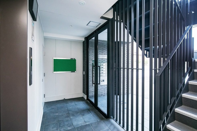 【エントランス】 | 高田屋久菱ビル | 建物の内部です