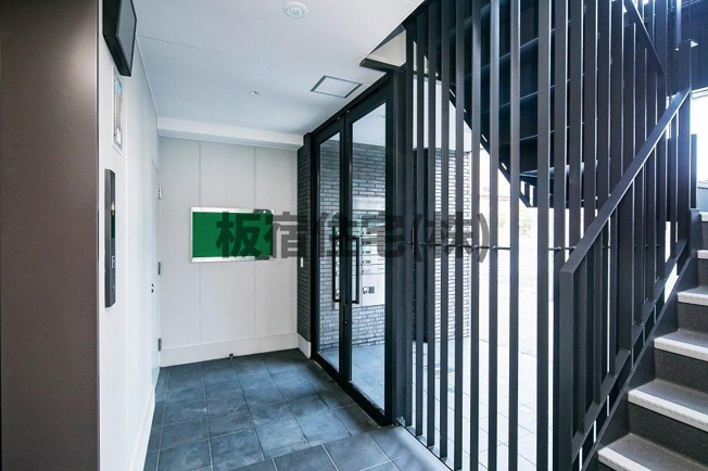 【エントランス】 | 高田屋久菱ビル | 建物の内部です