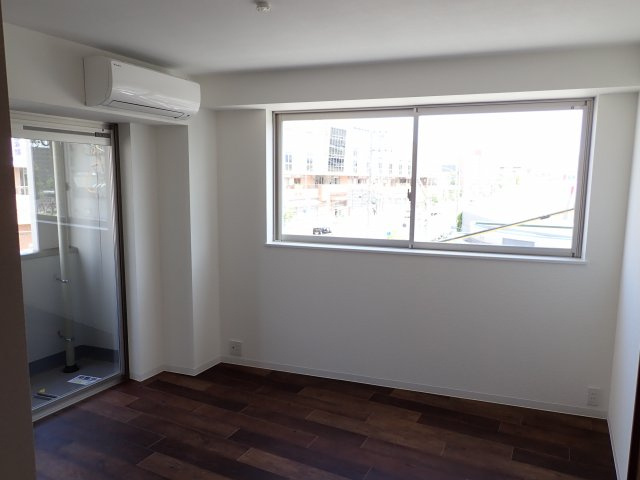 【居間・リビング】 | 高田屋久菱ビル | リビングです