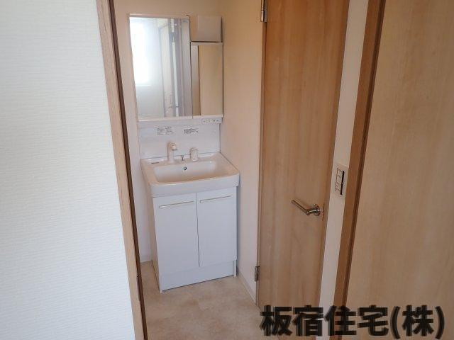 【洗面所】 | 高田屋久菱ビル | 脱衣スペースもあります