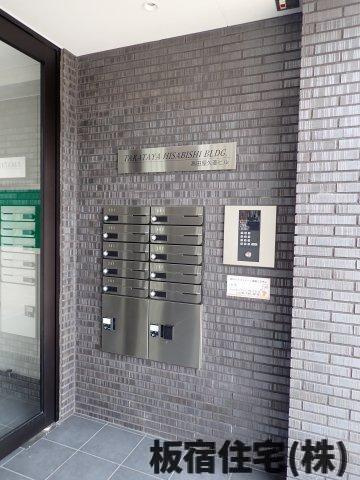 【エントランス】 | 高田屋久菱ビル | 落ち着いたエントランスです