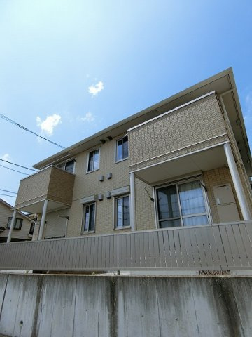 フェリスタ経塚の外観