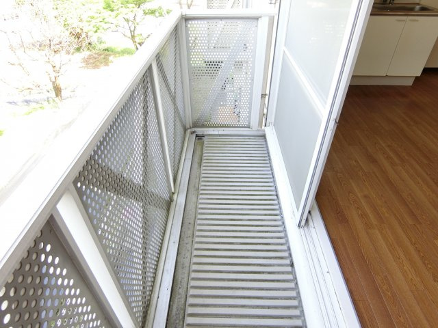 サニーハイツショウワのバルコニー|同物件別部屋イメージ写真