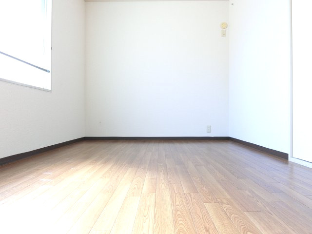 サニーハイツショウワの洋室