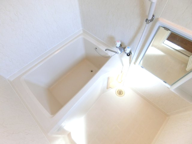 サニーハイツショウワの浴室|同物件別部屋イメージ写真