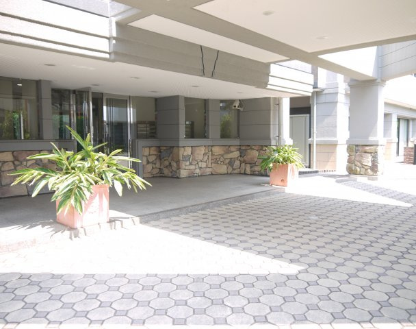 アーバンパレス諏訪野IIのエントランス