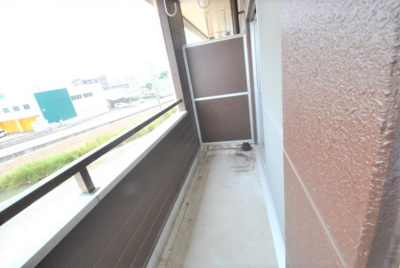 【バルコニー】 | リバーコーポ | 開放的で明るい空間を演出してくれるバルコニーです