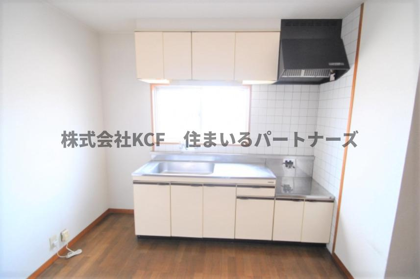 リバーコーポのキッチン|コンパクトなキッチンで掃除もラクラク