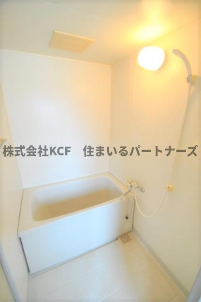 リバーコーポの浴室|ゆったり過ごせるお風呂です
