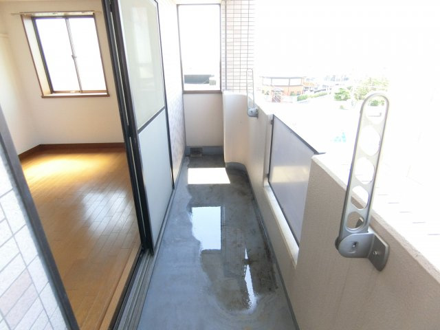 SNTハウスのバルコニー