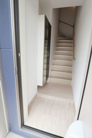 ムーンリバーBの玄関