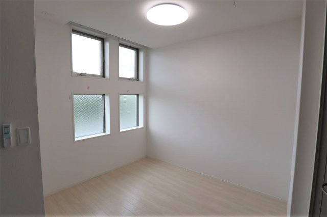 ムーンリバーBの洋室