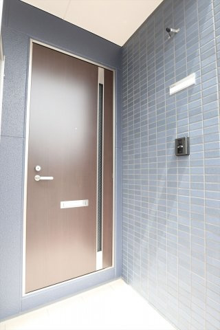 ムーンリバーBの玄関