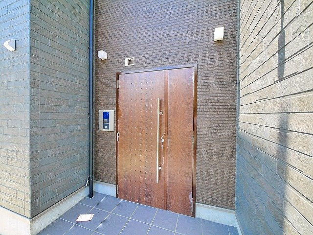 J.Qualior学園前（ジェイ・クオリア）の玄関|毎日通る玄関はこちらです