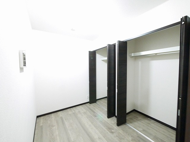 J.Qualior学園前（ジェイ・クオリア）の洋室|個人の部屋や寝室として使える洋室です