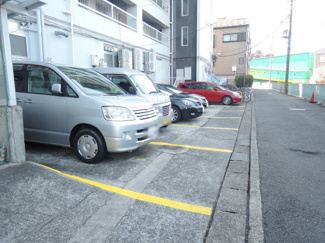【駐車場】
