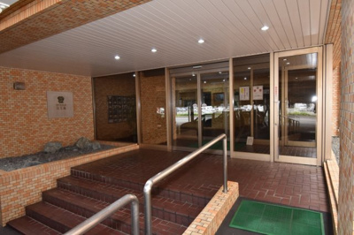 【エントランス】 | ダイアパレス北5条 | 落ち着いたエントランスです