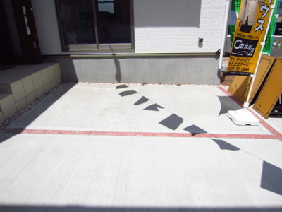 【駐車場】 | つくばみらい市紫峰ヶ丘 第16　1号棟クワイエ　 | ◆カースペースは２台分を確保♪セカンドカーやお友達を呼ぶときにも便利なので車好きのパパやママにも嬉しいですね♪