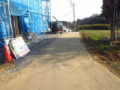 【前面道路含む現地写真】 | 小松4期3号棟　ケイアイフィット建物地盤保証の家 | ◆『売ったり買ったり・住宅ローンのご相談・地域の情報・不動産に関すること』は、不動産のプロフェッショナル・センチュリー２１《大上エステート♪》へ！