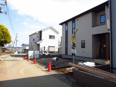 【前面道路含む現地写真】 | 小松4期　2号棟　ケイアイフィット建物地盤保証の家