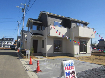 【前面道路含む現地写真】 | 阿見町阿見1期　5号棟　LiveleGardenS　 | 落ち着いた外観♪