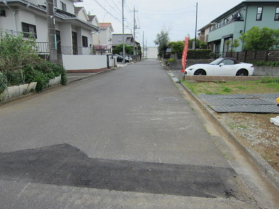 【前面道路含む現地写真】 | 守谷市久保ケ丘1期　限定特典・対象物件 | ◆茨城の家探し！いい物件を賢く探すコツ。いい物件を賢く探すポイント。幸せなお住まいとの出会いのお手伝いを致します。