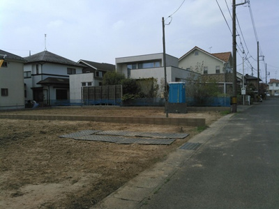 【前面道路含む現地写真】 | 龍ケ崎市中根台1期1号棟　ケイアイフィット建物地盤保障の家