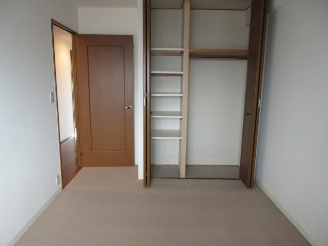 レジオン淡路の洋室