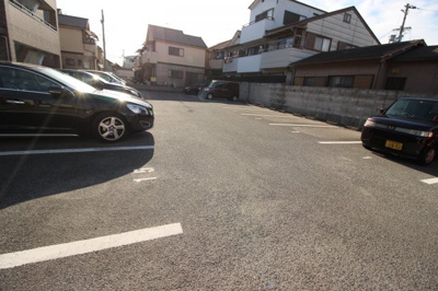 【駐車場】 | メゾンドショコラ八尾木