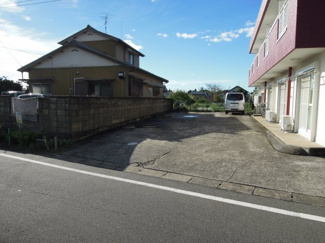 【駐車場】