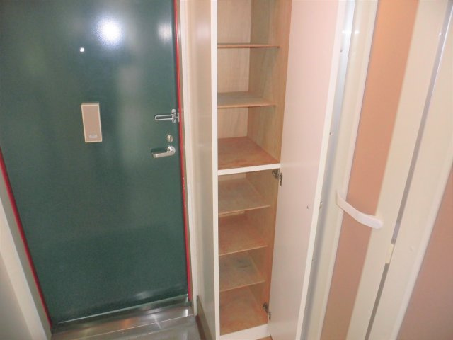 一光林町コーポ第一の玄関