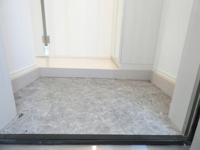 【玄関】 | ミレニア栄生