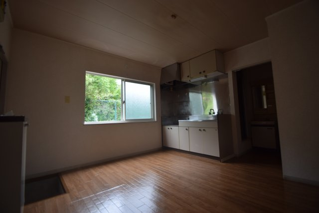 飛の台ハイツＡ・Ｂ棟の居間・リビング|ゆったりとしたリビングです