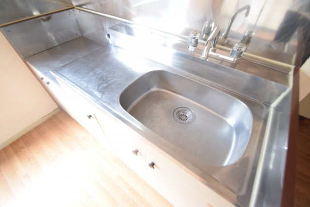 飛の台ハイツＡ・Ｂ棟のキッチン|ガスコンロ設置可能のキッチンです