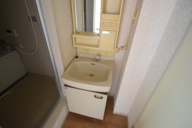 飛の台ハイツＡ・Ｂ棟の洗面所|洗面所です