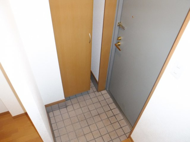 シャルム住吉の玄関