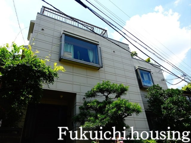 エスコートユーアイの外観