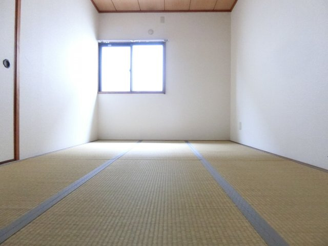 クローバーハイツ喜志の和室